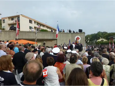 Cérémonie à Puys / Ceremony in Puys